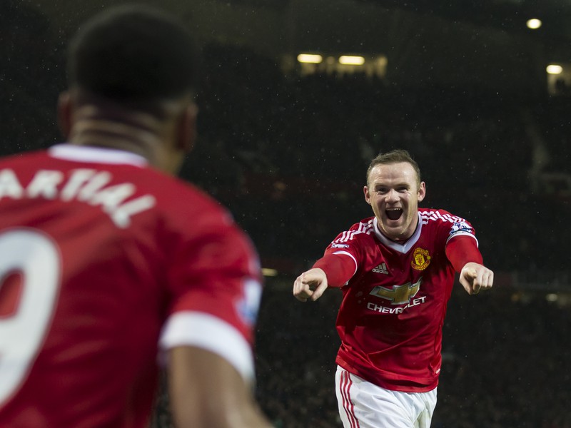 Wayne Rooney (vpravo) a jeho gólové oslavy