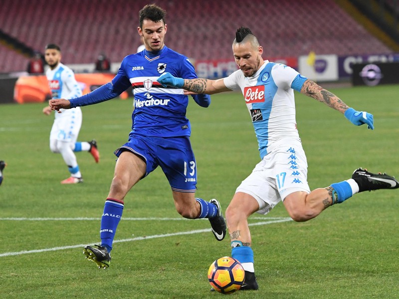 Marek Hamšík (vpravo) z Neapola a Pedro Pereira zo Sampdorie