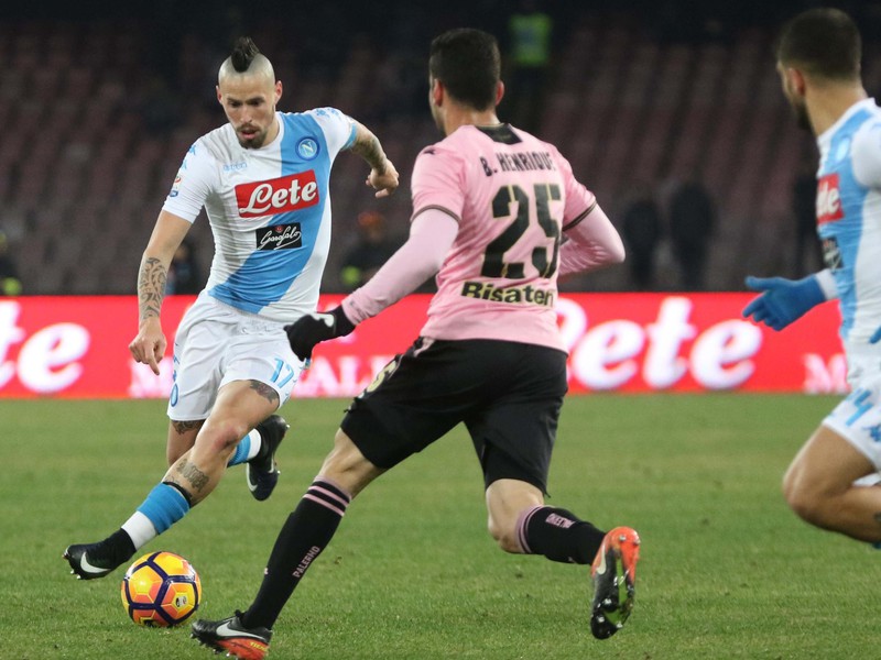 Marek Hamšík s loptou
