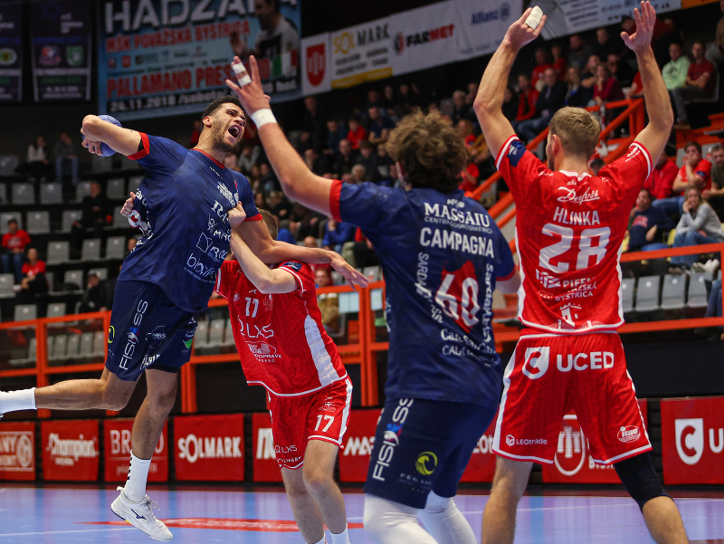 Na snímke zľava Rohnan Alexandre Rene Conte (Sassari), Patrik Tichý (Považská Bystrica), Marco Carmelo Campagna (Sassari) a Marek Hlinka (Považská Bystrica) 