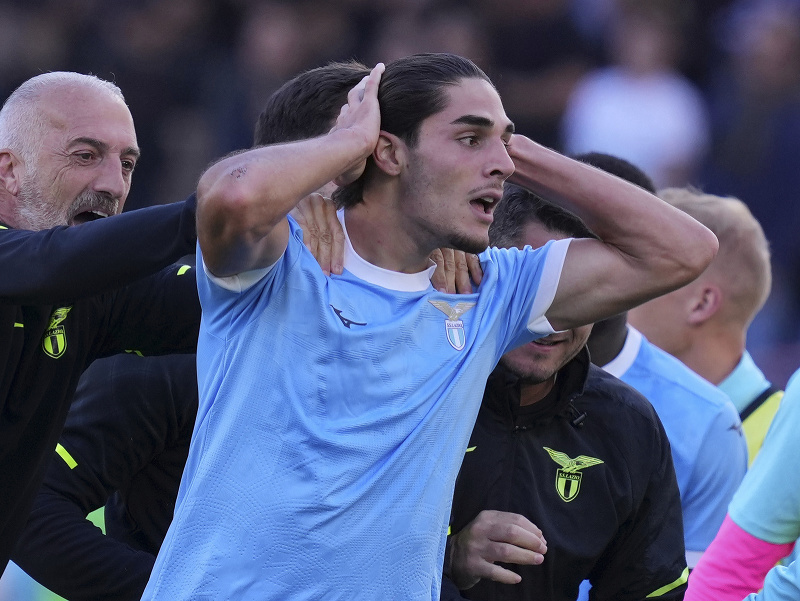 Matteo Cancellieri sa teší z gólu 