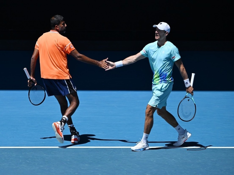 Rohan Bopanna (vľavo) a Matthew Ebden na Australian Open 