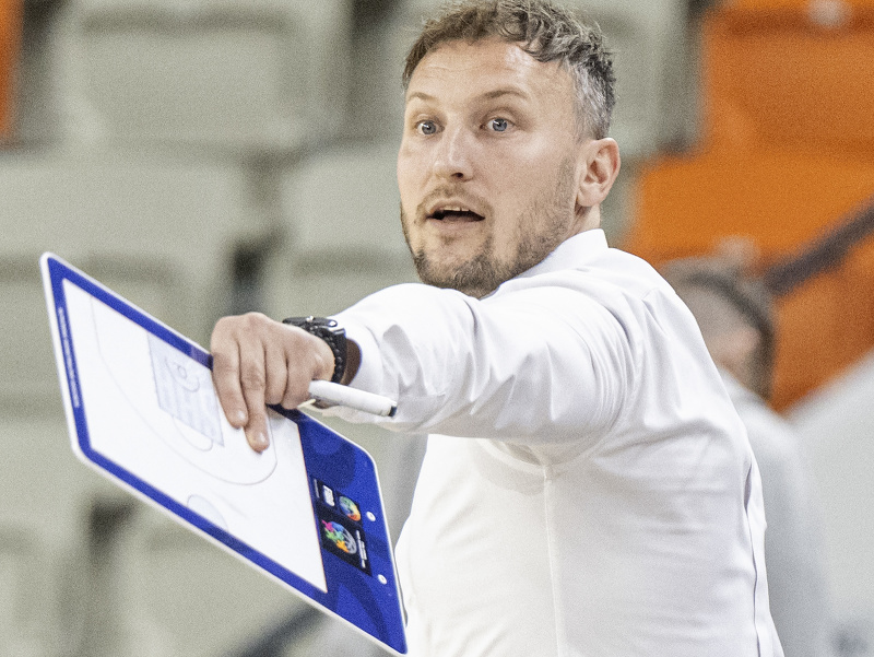 Na snímke tréner Levíc Michal Madzin