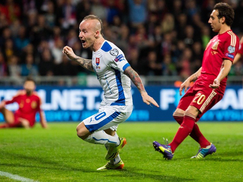 Miroslav Stoch oslavuje gól do siete Španielska