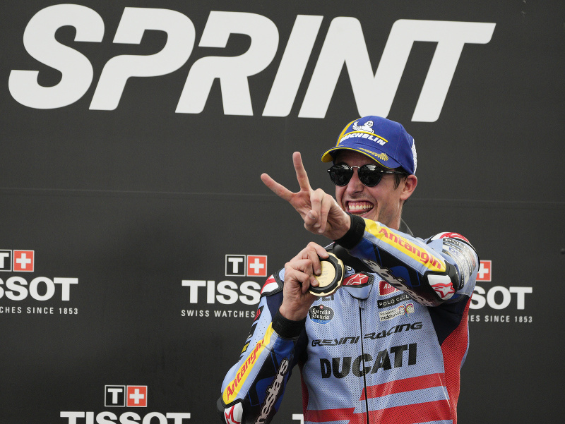 Španielsky motocyklový jazdec Alex Marquez triumfoval v sobotnom šprinte na VC Malajzie MotoGP