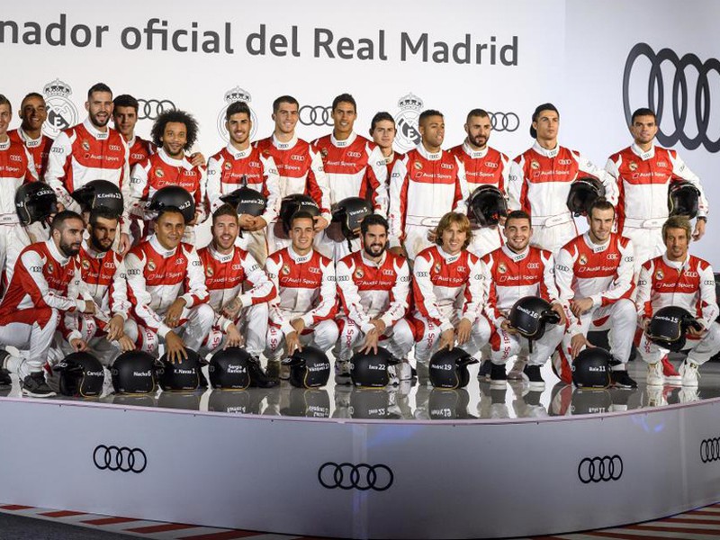 Hviezdy Realu Madrid vymenili trávnik za motokáry