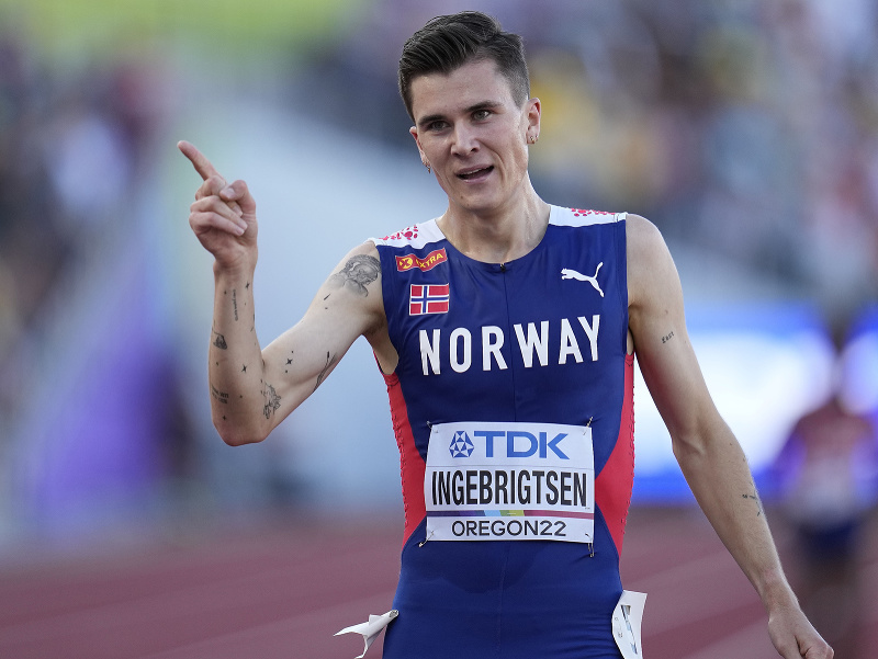 Nórsky atlét Jakob Ingebrigtsen sa stal majstrom sveta v behu na 5000 m