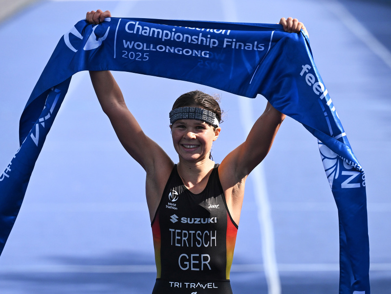Nemka Lisa Tertschová sa teší z premiérového titulu na MS v triatlone v austrálskom Wollongongu