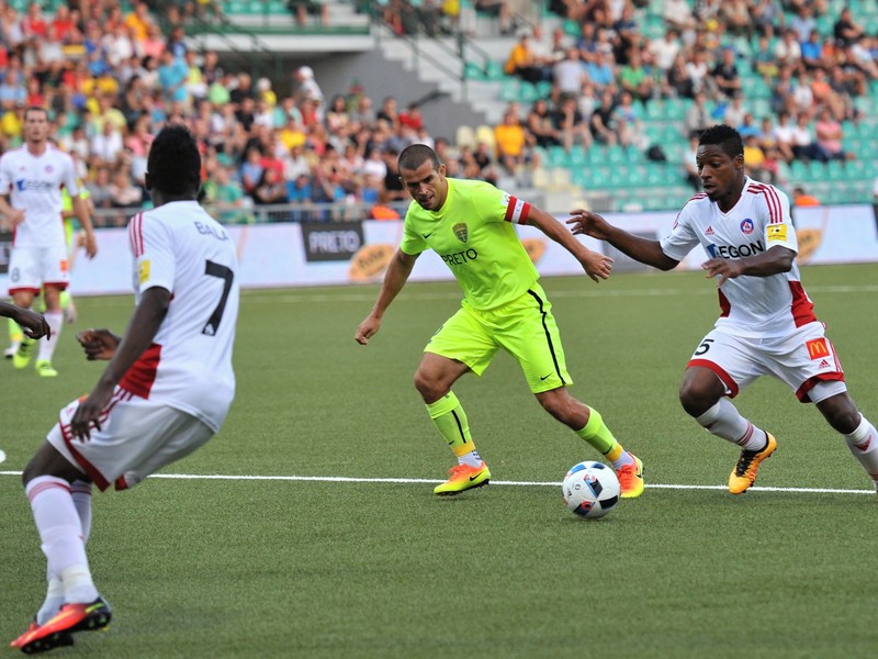 Aliko Mohammad Bala (AS Trenčín), Viktor Pečovský (MŠK Žilina) a Kingsley Madu (AS Trenčín)