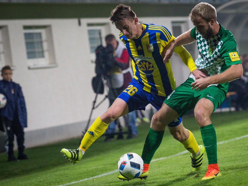 Róbert Polievka z FC DAC Dunajská Streda a Martin Králik z MŠK Žilina