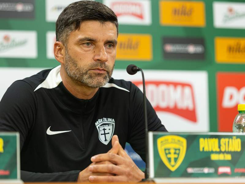 Tréner MŠK Žilina Pavol Staňo počas tlačovej konferencie