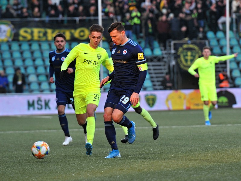 Ján Bernát a Vasil Božikov v súboji