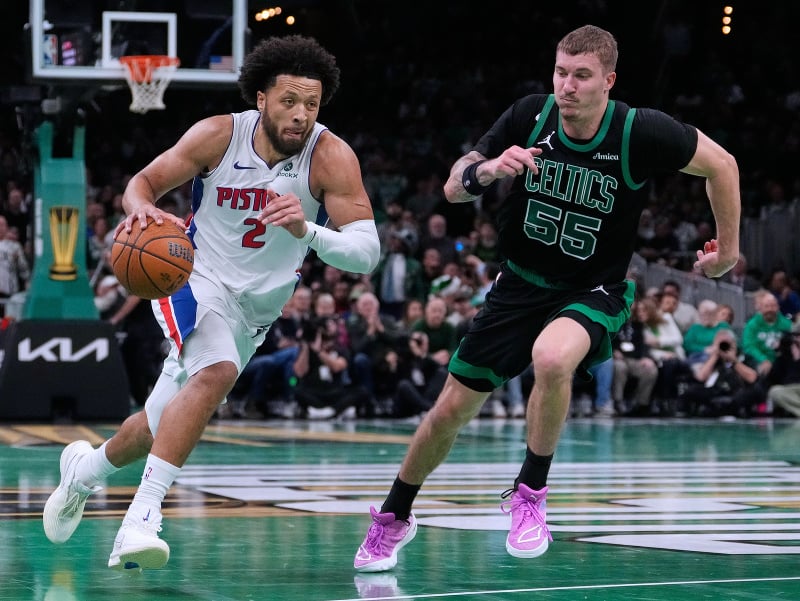 Cade Cunningham (vľavo) a Baylor Scheierman