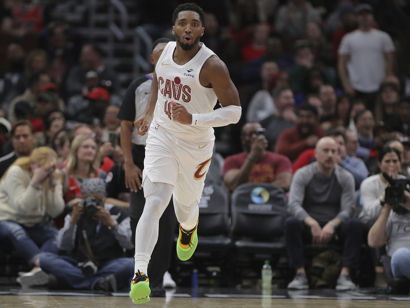 Americký basketbalista Donovan Mitchell