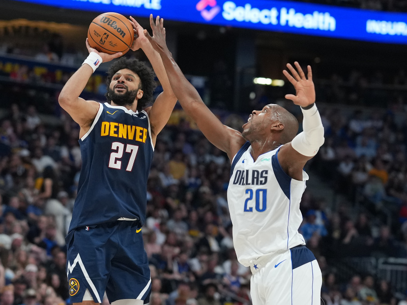 Jamal Murray a Khris Middleton 