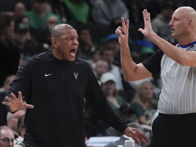Basketbalový tréner Doc Rivers z Milwaukee Bucks