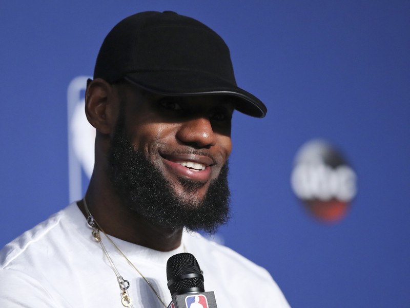 LeBron James pred novinármi