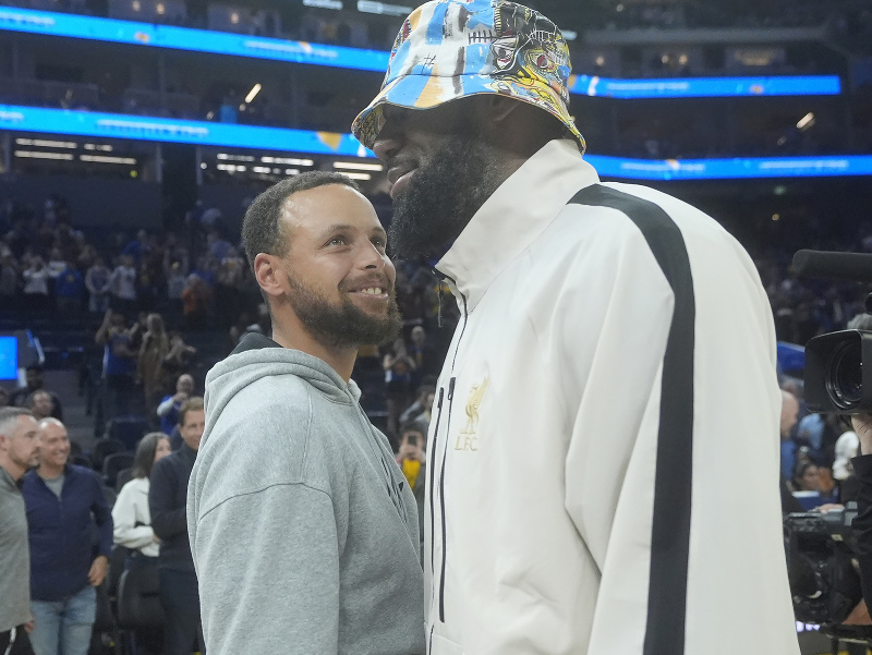 Stephen Curry a LeBron James