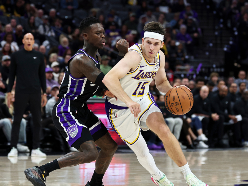 Austin Reaves a Dennis Schröder
