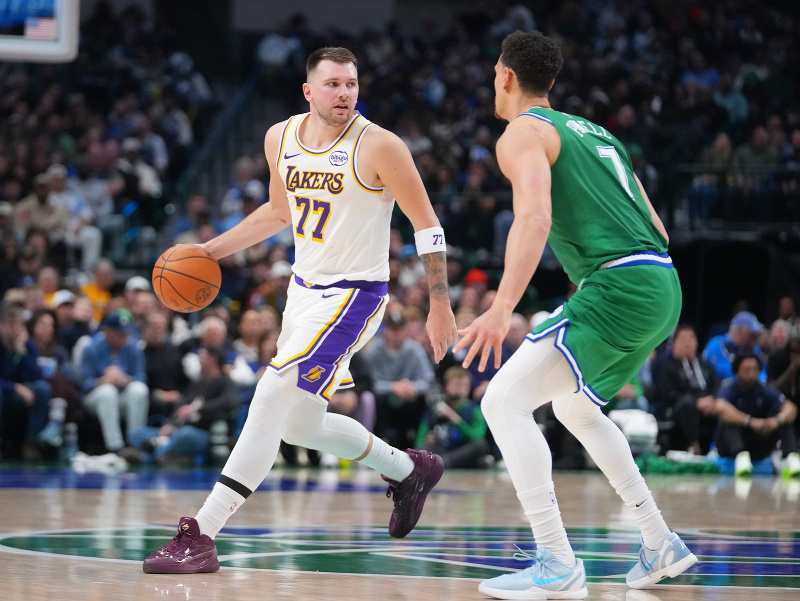 Luka Dončič s loptou