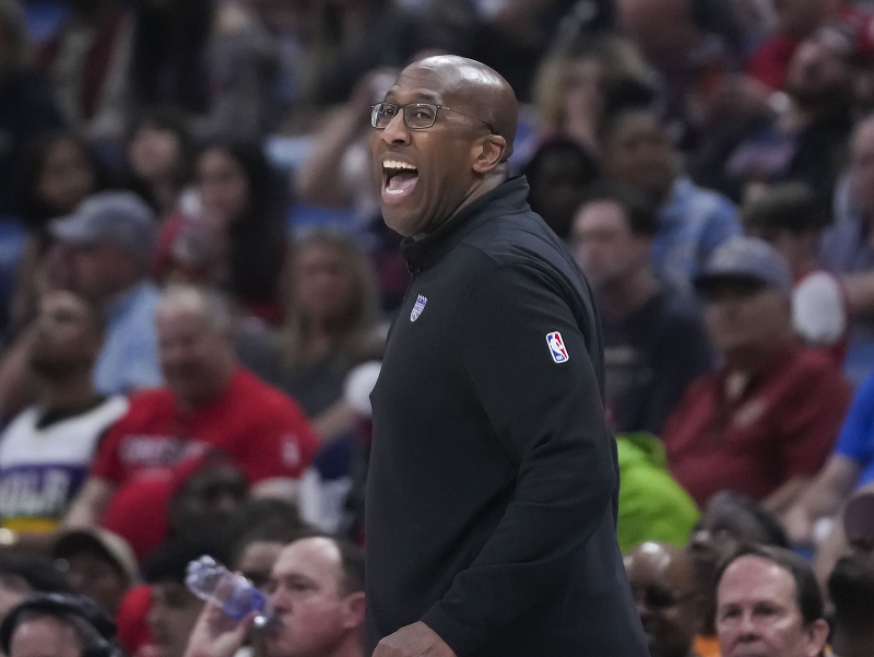 Tréner Sacramenta Mike Brown