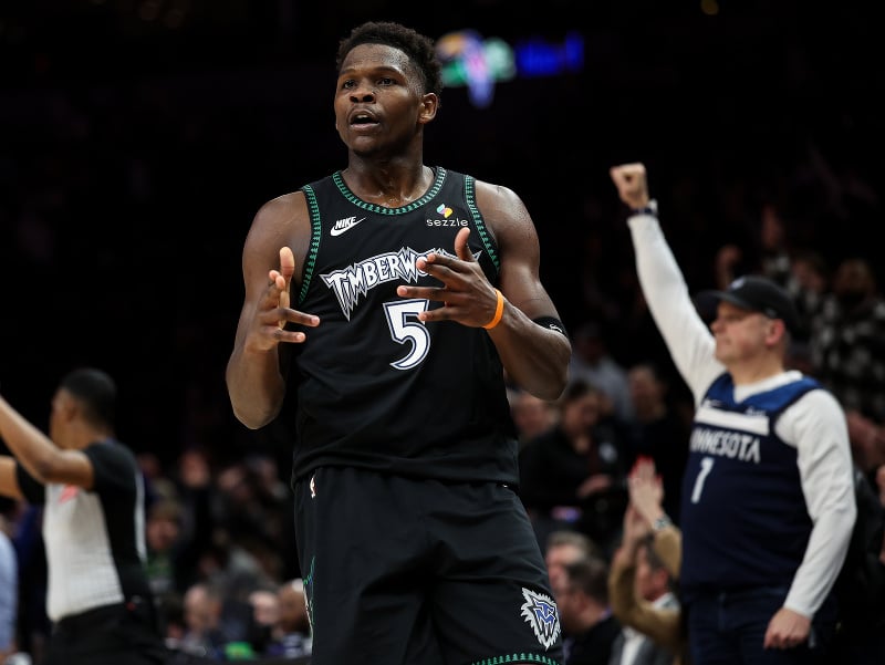 Anthony Edwards z Minnesoty Timberwolves a jeho oslavné gesto