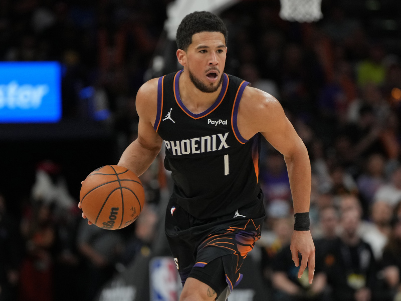 Americký basketbalista Devin Booker