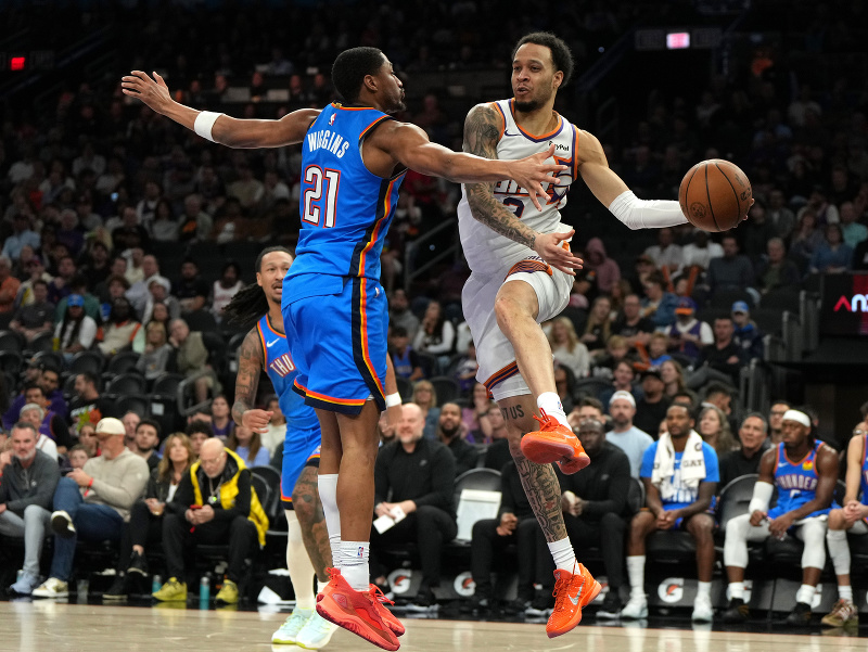Amir Coffey a Aaron Wiggins