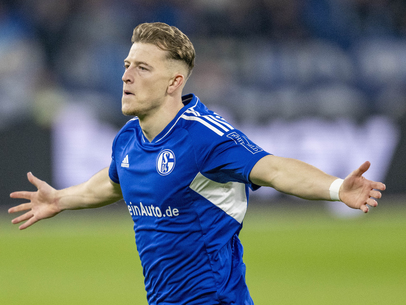 Hráč Schalke Tim Skarke a jeho gólové oslavy