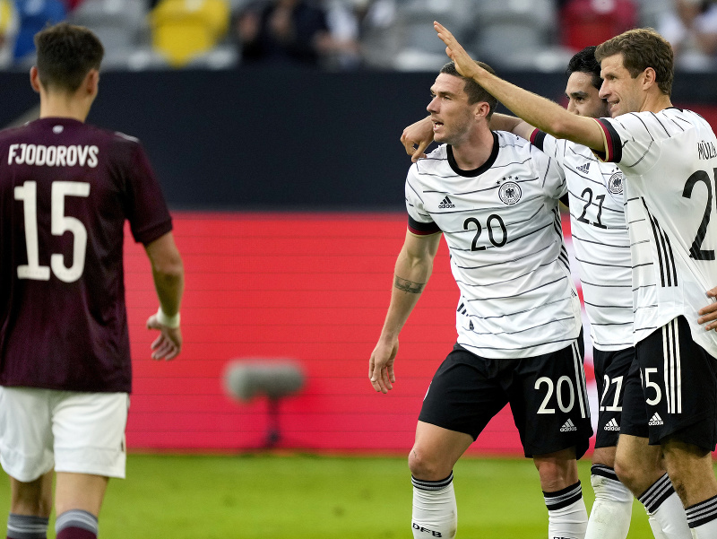 Radosť hráčov Nemecka po strelenom góle