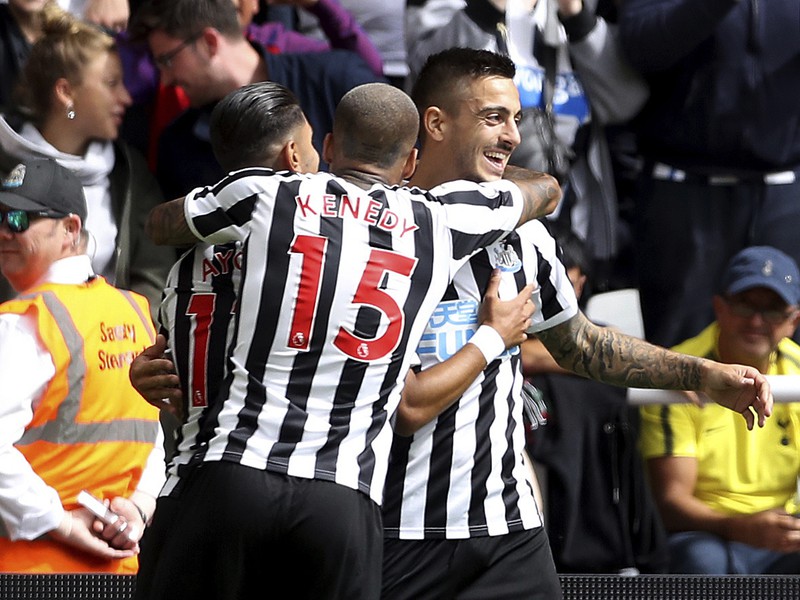 Joselu a jeho gólové oslavy so spoluhráčmi