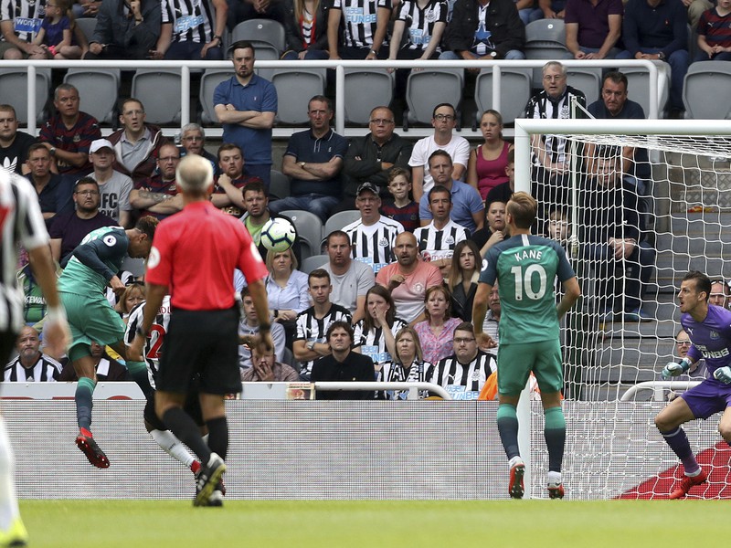 Dele Alli strieľa gól Tottenhamu