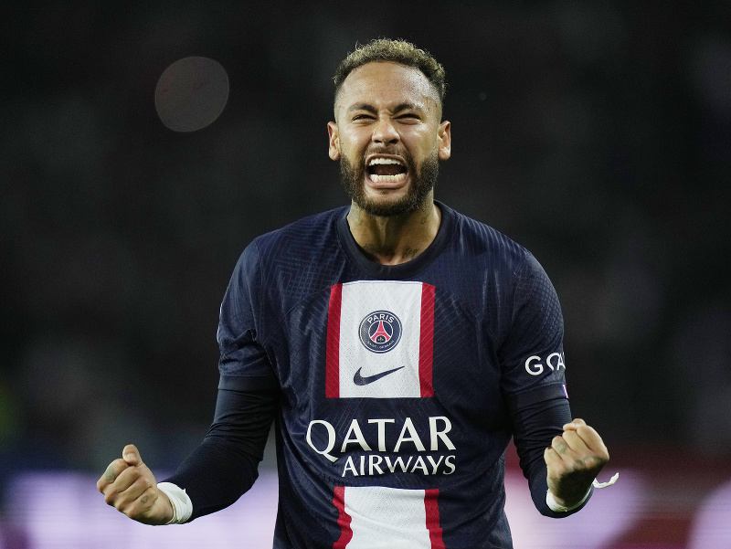 Neymar sa teší z gólu v zápase 11. kola francúzskej La Ligue 1 Paríž St. Germain – Olympique Marseille