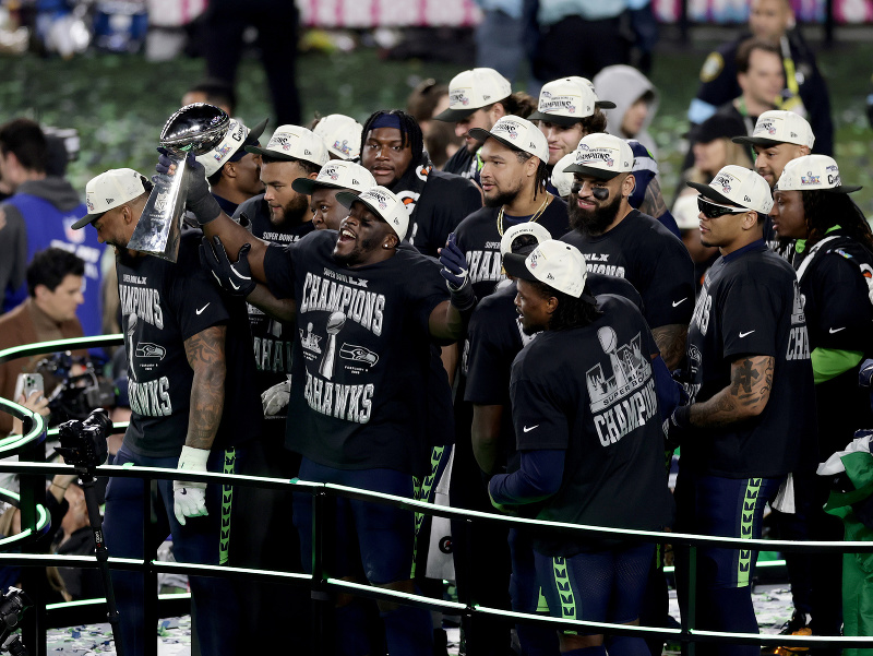 íťazmi finále play-off amerického futbalu NFL sa stali hráči Seattle Seahawks