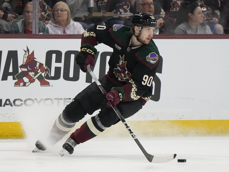 Janis Jerome Moser v drese Arizony Coyotes