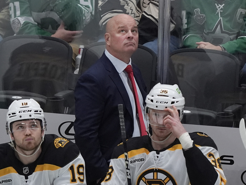 Jim Montgomery skončil na lavičke Bostonu