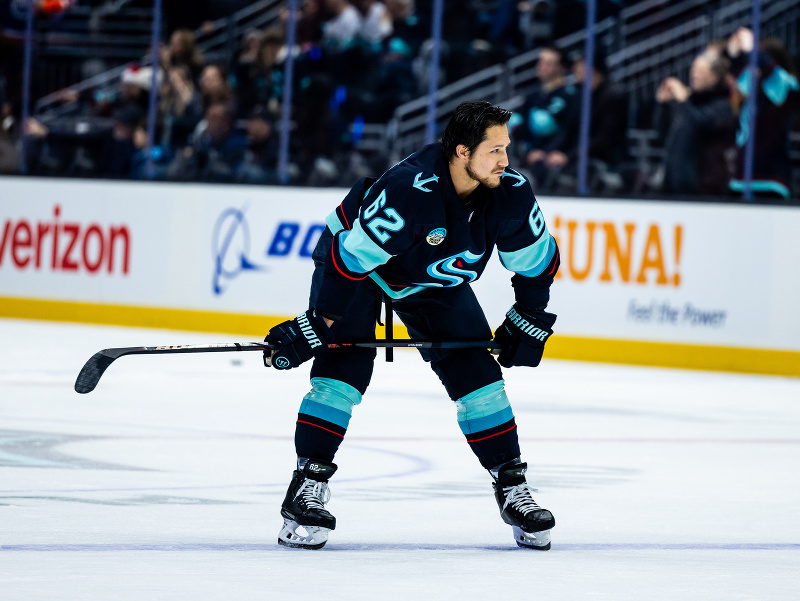 Obranca Brandon Montour zo Seattle Kraken
