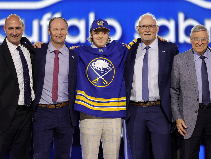 Buffalo si vybralo Kontu Heleniusa v tohtoročnom drafte zo 14. miesta
