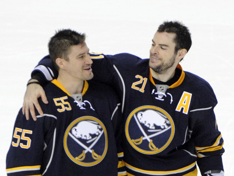 Jochen Hecht a Drew Stafford