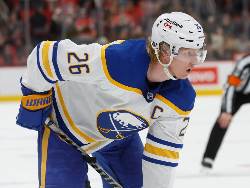 Švédsky obranca Rasmus Dahlin