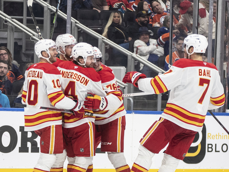 Tešiaci sa hokejisti Calgary Flames