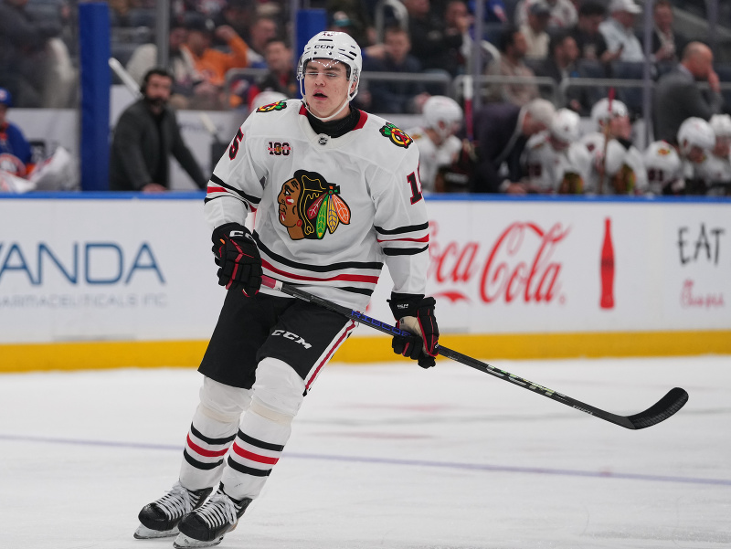 Anton Frondell, nováčik Chicaga Blackhawks