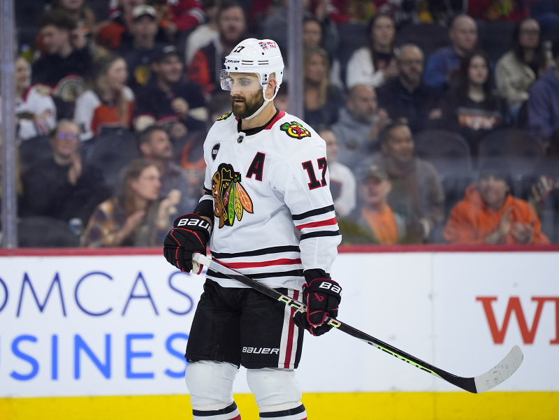 Nick Foligno sa po príchode do Chicaga zaradil medzi lídrov kabíny