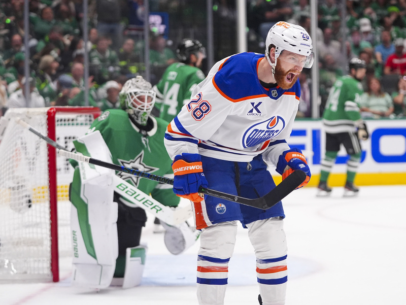 Connor Brown sa raduje z gólu