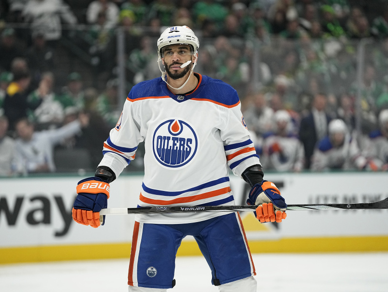 Kanadský hokejista Evander Kane v drese Edmontonu Oilers
