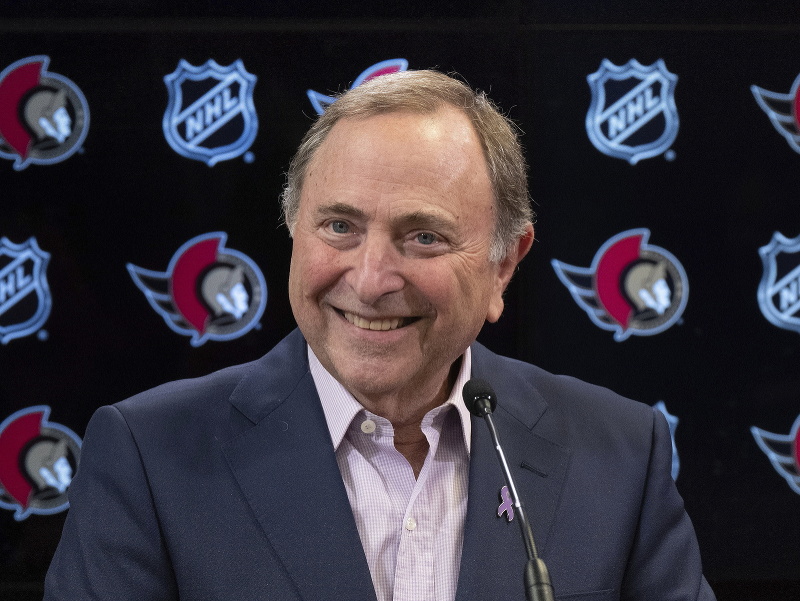 Komisár NHL Gary Bettman