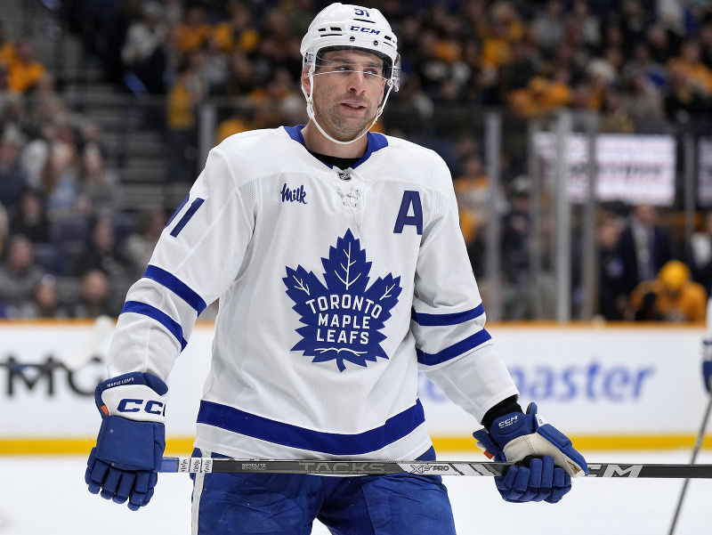 Kanadský hokejista John Tavares
