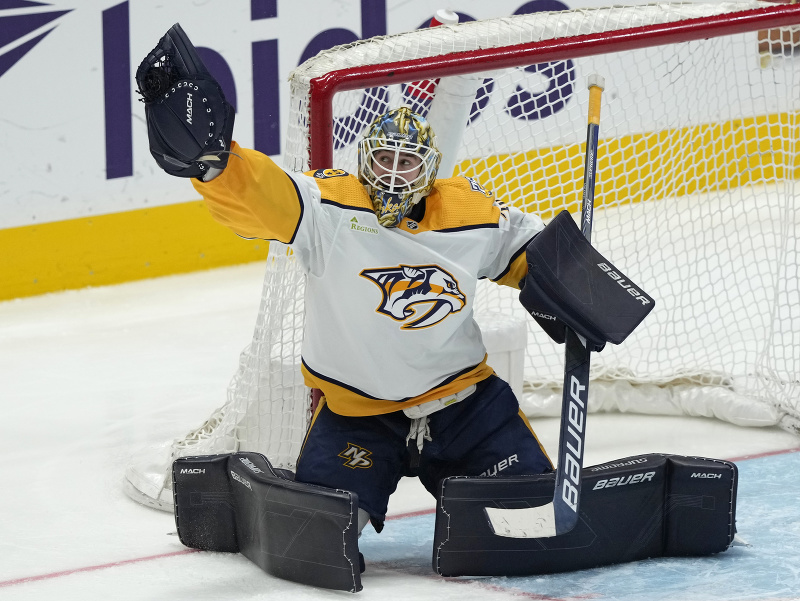 Ruský brankár Jaroslav Askarov v službách tímu Nashville Predators