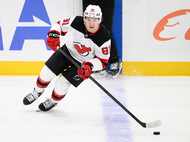 Arsenij Gricjuk v drese New Jersey Devils
