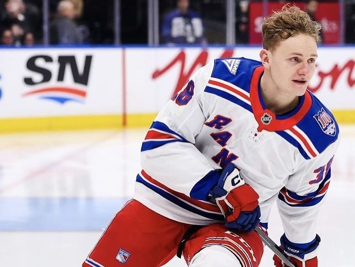 Adam Sýkora v drese NY Rangers